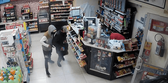 Asaltan Tienda OXXO En Singuilucan; Dos Sujetos Huyeron Con Botín De Siete Mil Pesos