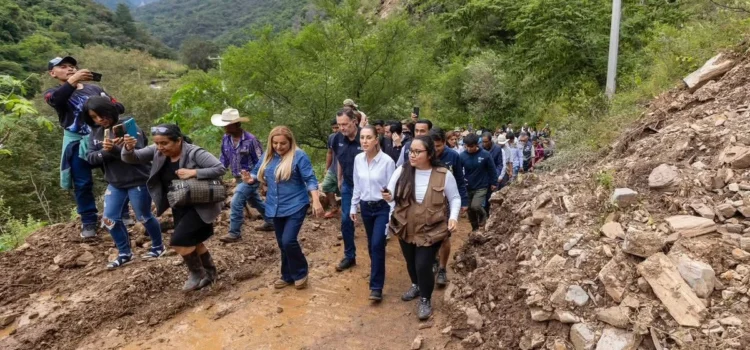 Sheinbaum promete no escatimar recursos para damnificados por lluvias en cinco estados