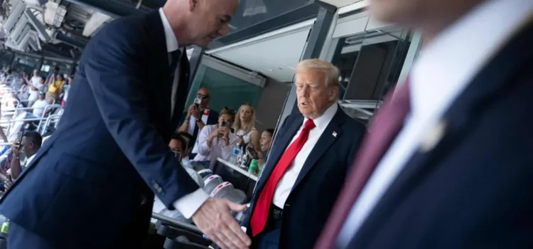 FIFA responde a Trump: “Sólo nosotros decidimos sedes del Mundial 2026”