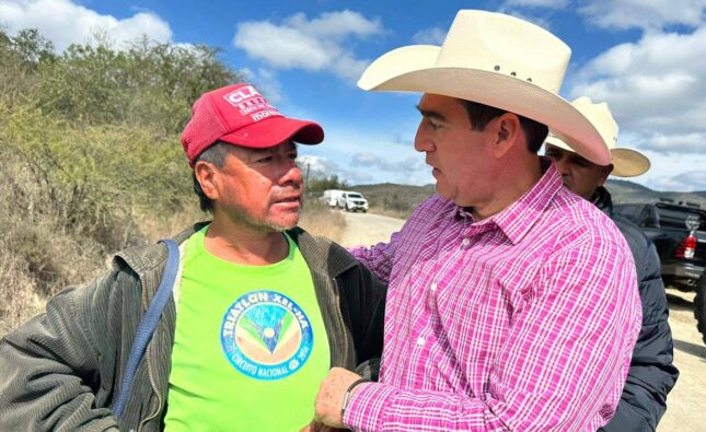 Saderh impulsa mejora de caminos rurales con apoyo de maquinaria