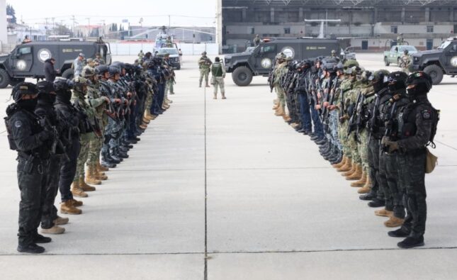 ¿Extradiciones o expulsiones? La polémica detrás de los 37 criminales enviados por Harfuch a EE. UU.